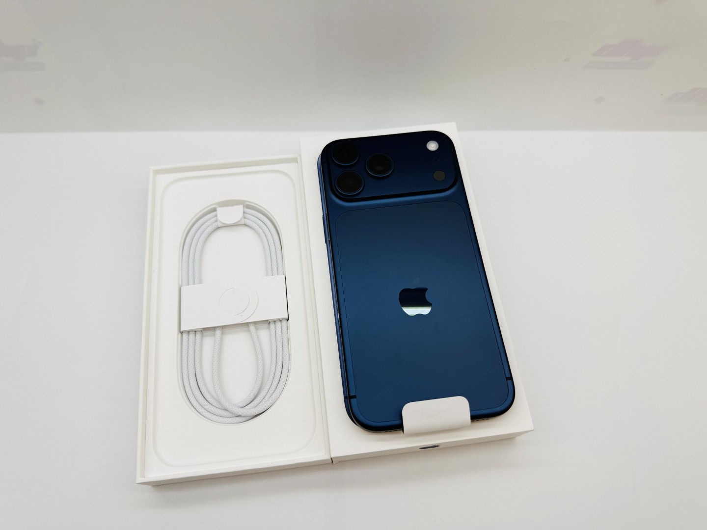 2025_10_15_15_37_IMG_0060