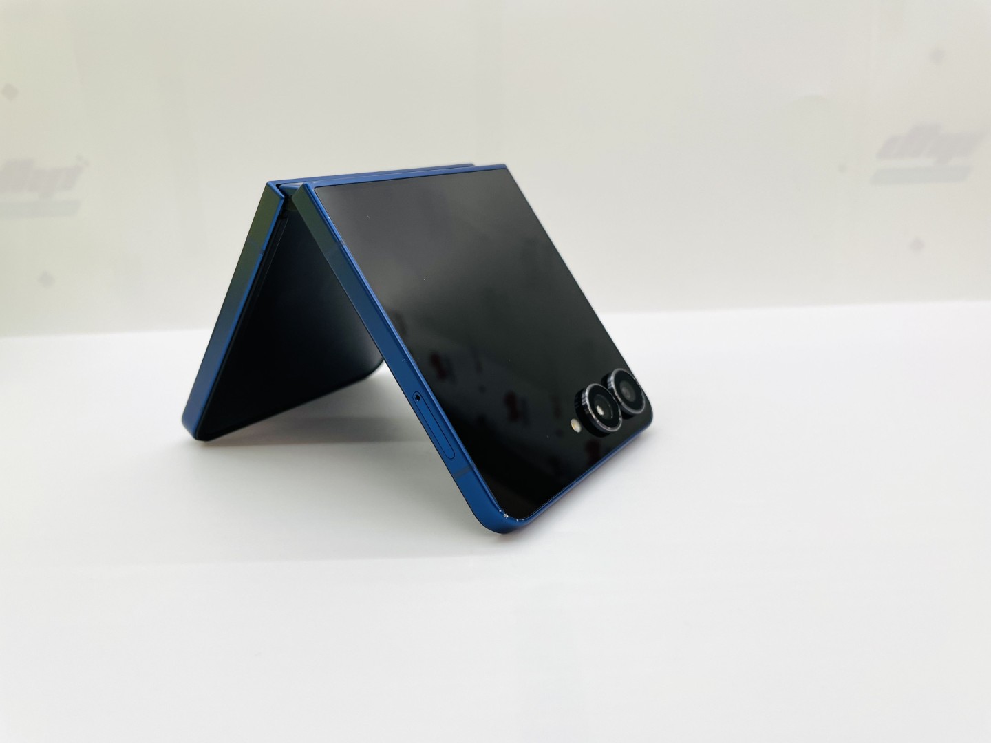 M29208-8